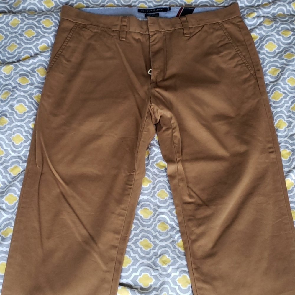 Tan chinos